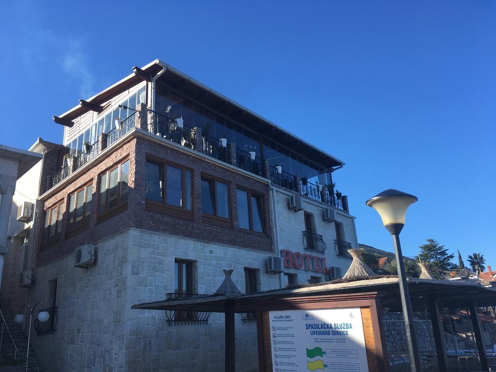 安德尔巴酒店 Krasići 外观 照片